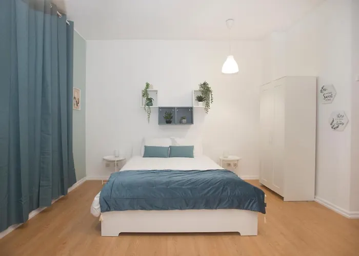 Bonsai Apartment III