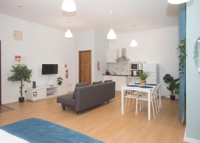 Bonsai Apartment III